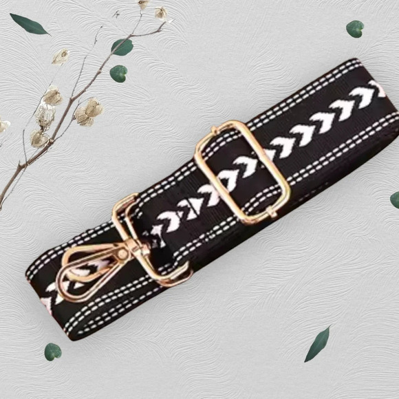 ๐๏ธBoho Chevron Black White Adjustable Bag Strap With Gold Hardware - Picture 13 of 13